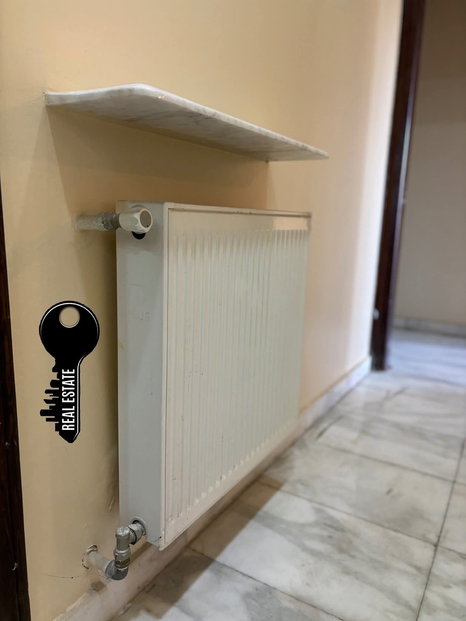 شقة سكنية في ضاحية قدسيا بجانب بوظة أمية