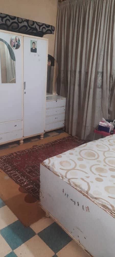 للبيع بيت عربي