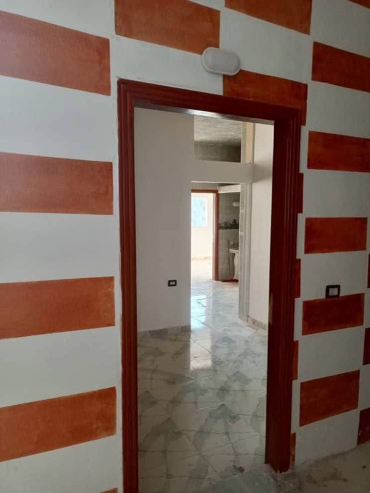 شقة سكنية ذات كسوة جيدة