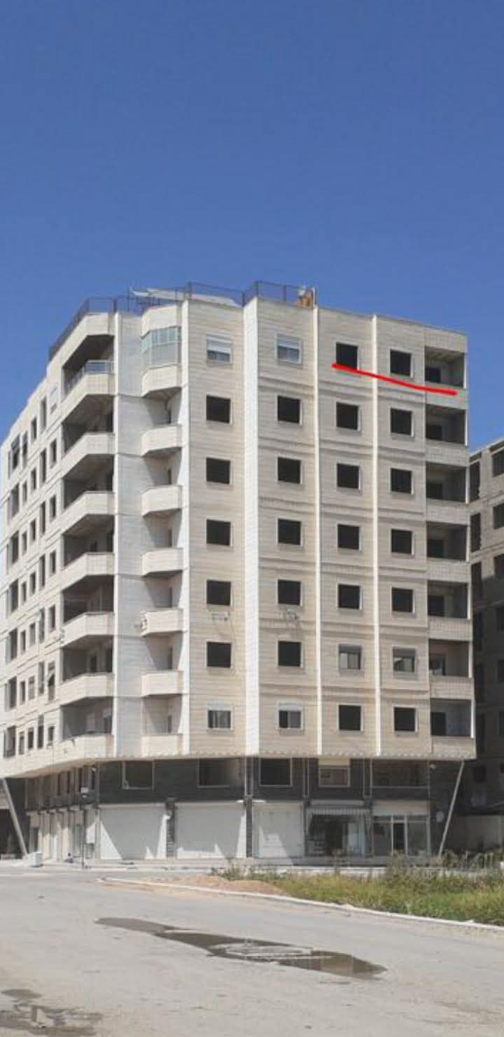 شقة للبيع في أشرفية صحنايا موقف القرية الصغيرة 